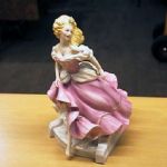 203 3092 FIGURINE